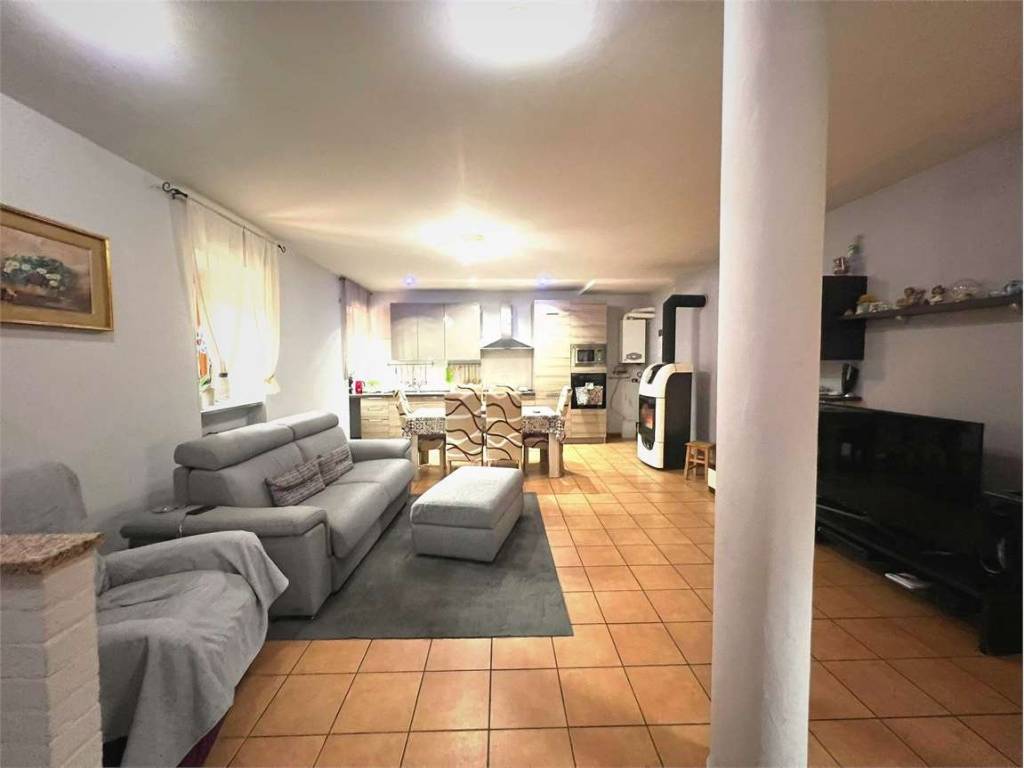 Casa indipendente a Gattico-veruno in Via Nobile , 7/B - Foto 2