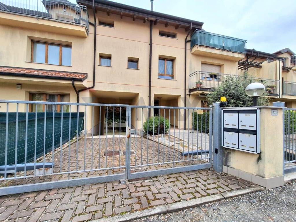 Appartamento a Tradate in via Evangelista Torricelli, 12 - Foto 3