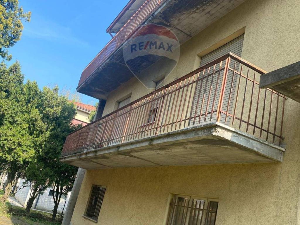 Villa a Sant'ilario d'enza in via Ariosto, 1 - Foto 2