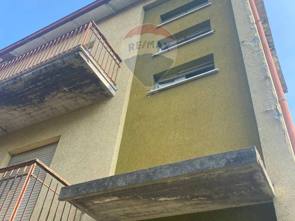 Villa a Sant'ilario d'enza in via Ariosto, 1 - Foto 4