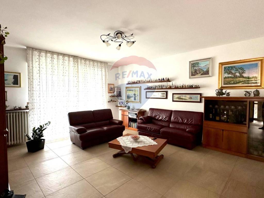 Villa a Varallo pombia in Via Sempione, 30 - Foto 5