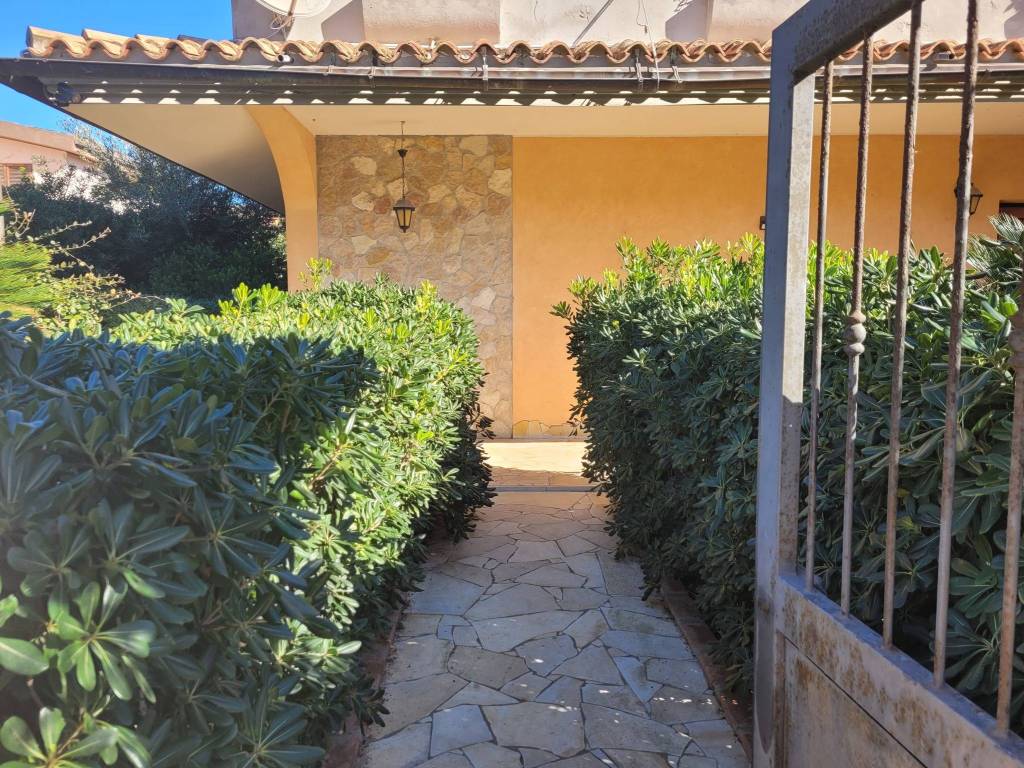 Villa a Capoterra in Via Berna, 2 - Foto 2