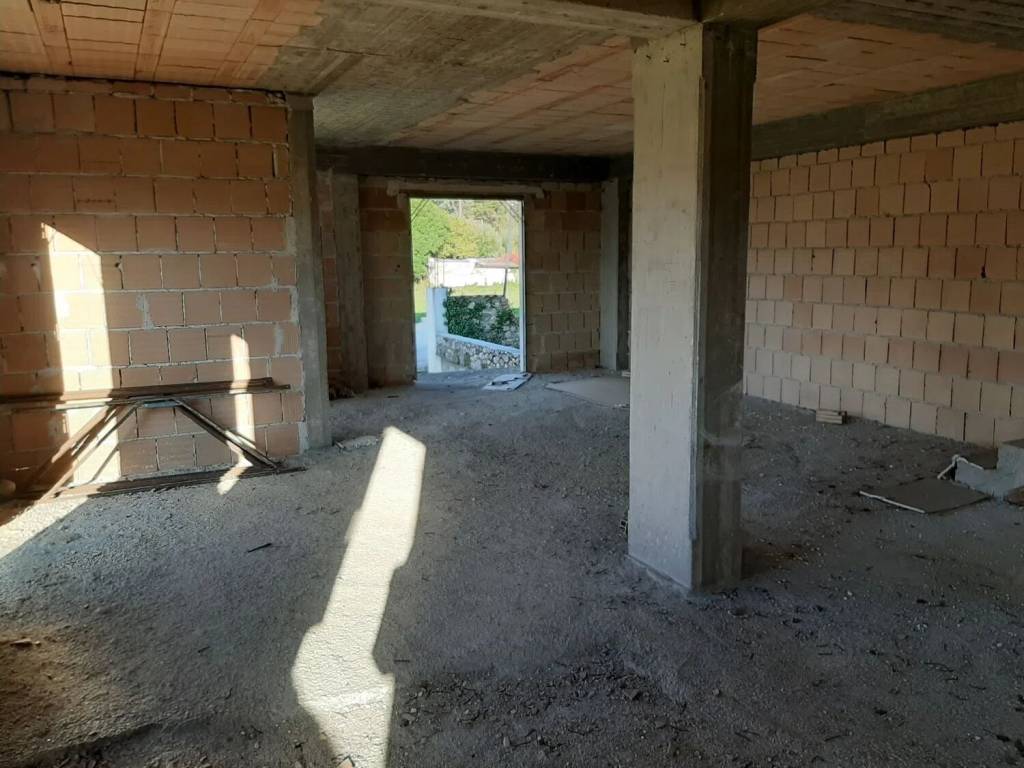 Villa a Scurcola marsicana in Via Giovanni Xxiii S.N.C. - Foto 4