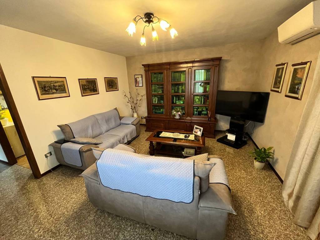 Villa a Cortemaggiore in Strada Statale Cortemaggiore - Foto 3