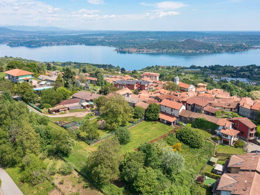 Villa a Nebbiuno in Via Dante Alighieri, 8 - Foto 3