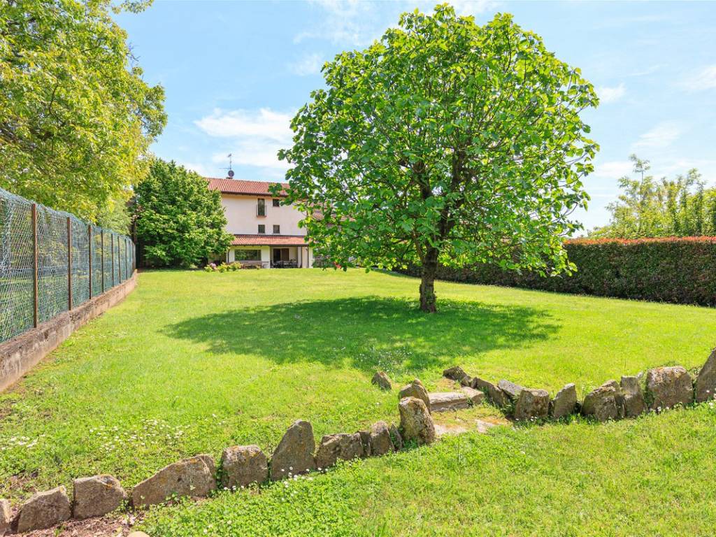 Villa a Nebbiuno in Via Dante Alighieri, 8 - Foto 5