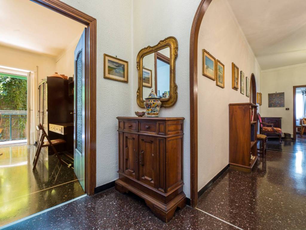 Appartamento a Genova in Via Aurelio Robino, 80 - Foto 2