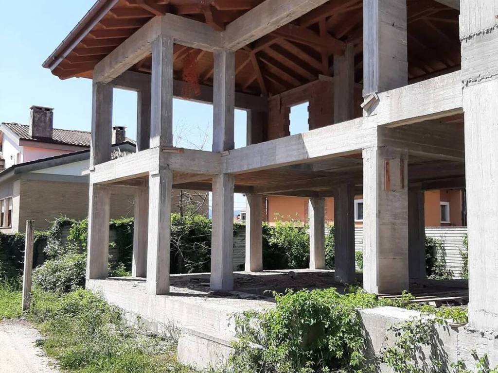 Villa a Avezzano in Via Delle Azalee S.N.C. - Foto 3