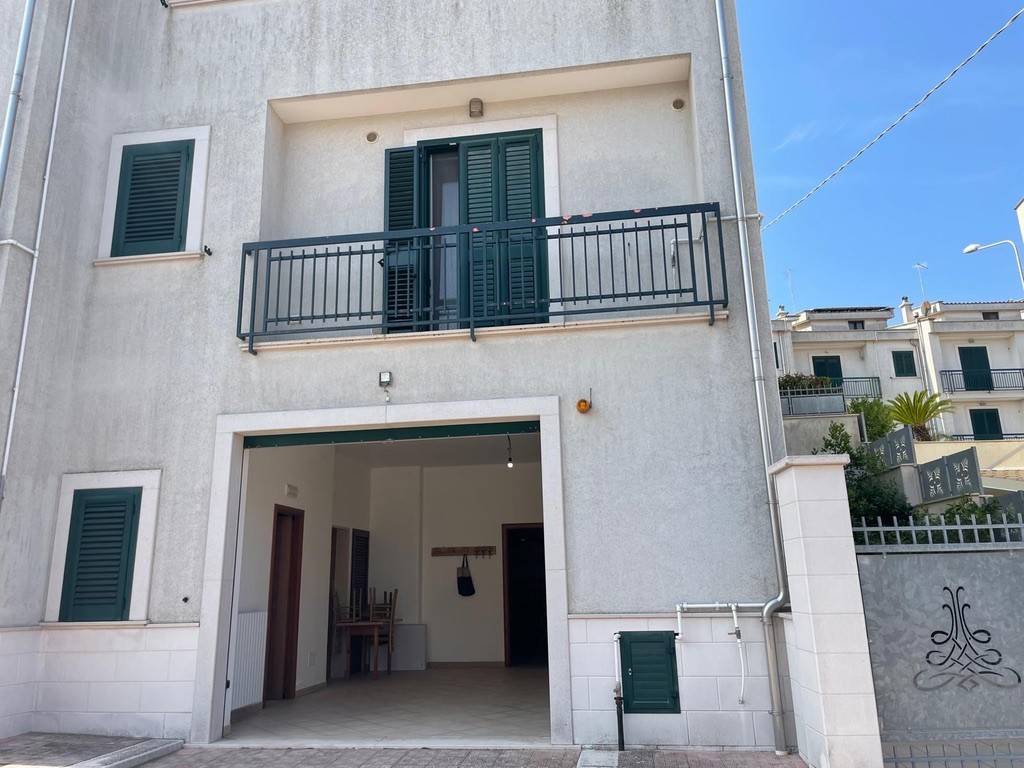 Villetta a schiera a Ceglie messapica in Via Generale Giuseppe Chirico, 8 - Foto 4
