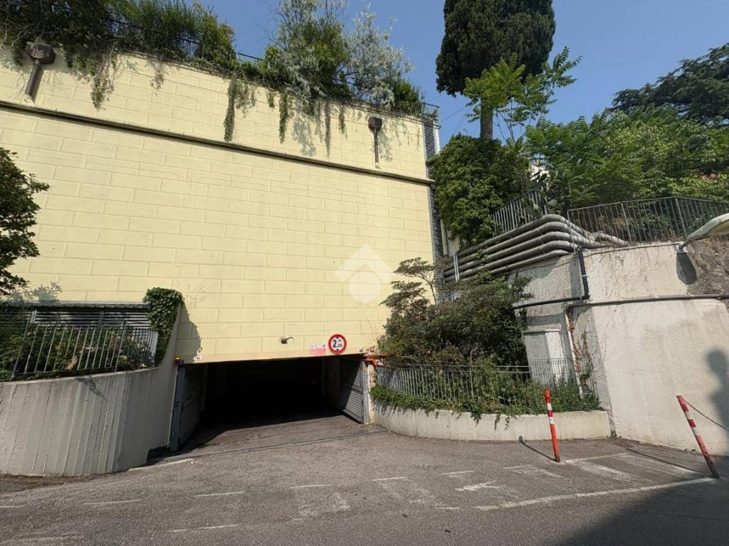 Box / garage a Genova in Via Federico Donaver, 86 - Foto 3