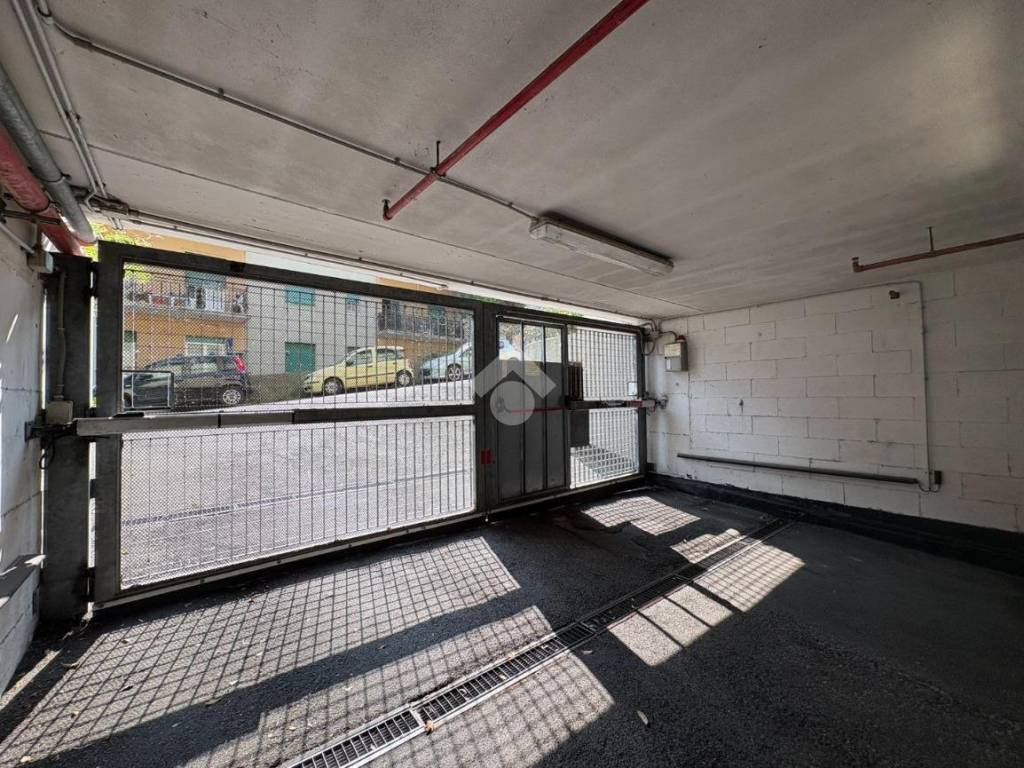 Box / garage a Genova in Via Federico Donaver, 86 - Foto 4