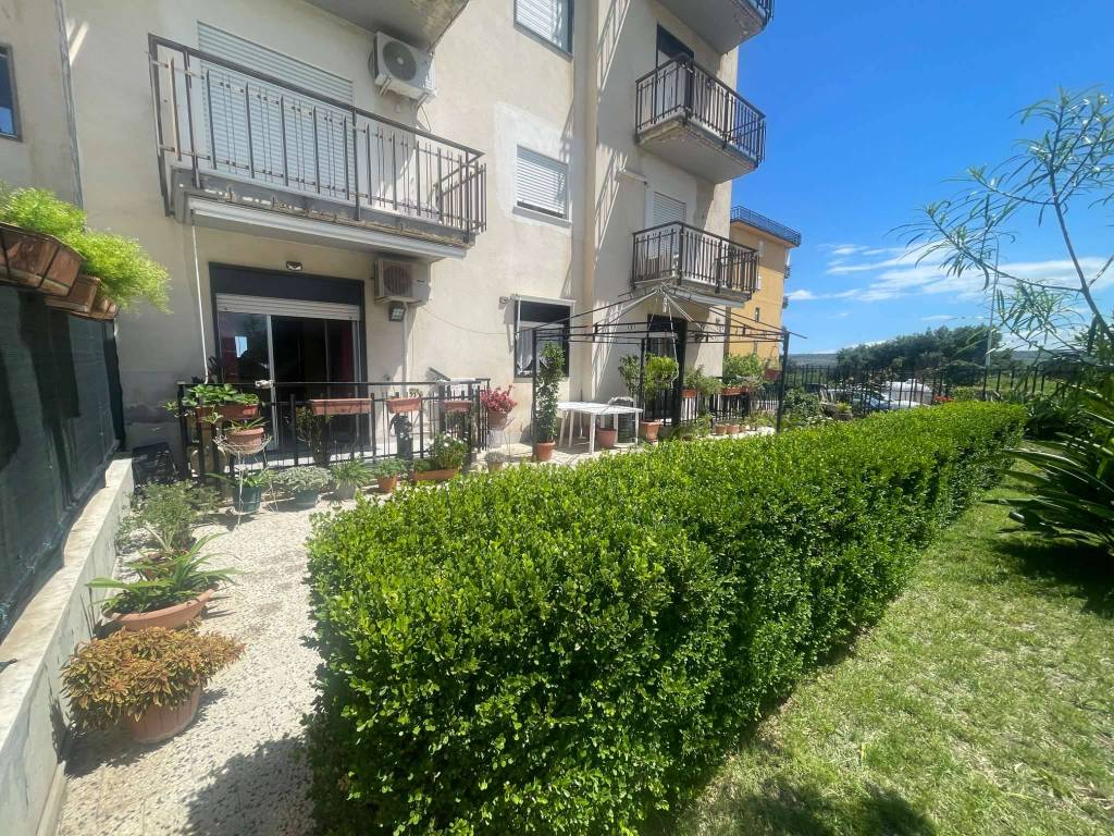 Appartamento a Melilli in via delle Camelie 1 - Foto 3
