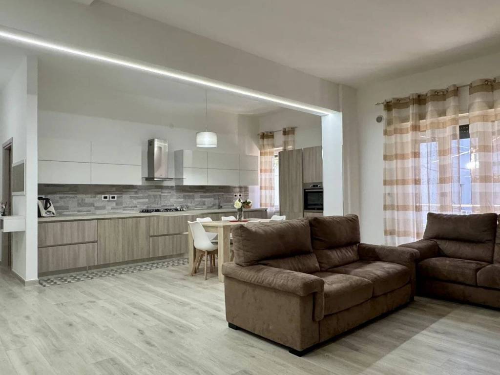 Appartamento a Cosenza in Via XXIV Maggio, 74e - Foto 3