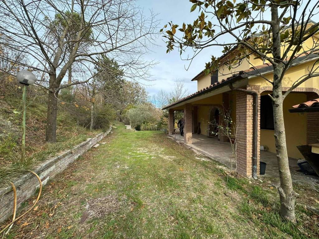 Rustico / casale a Sassoferrato in Via Raffaello Sanzio - Foto 5