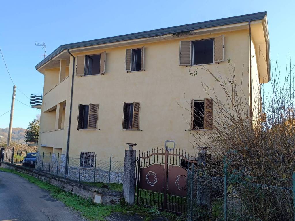 Villa a Ceccano in Via Pezze d'Ischia, 36 - Foto 4