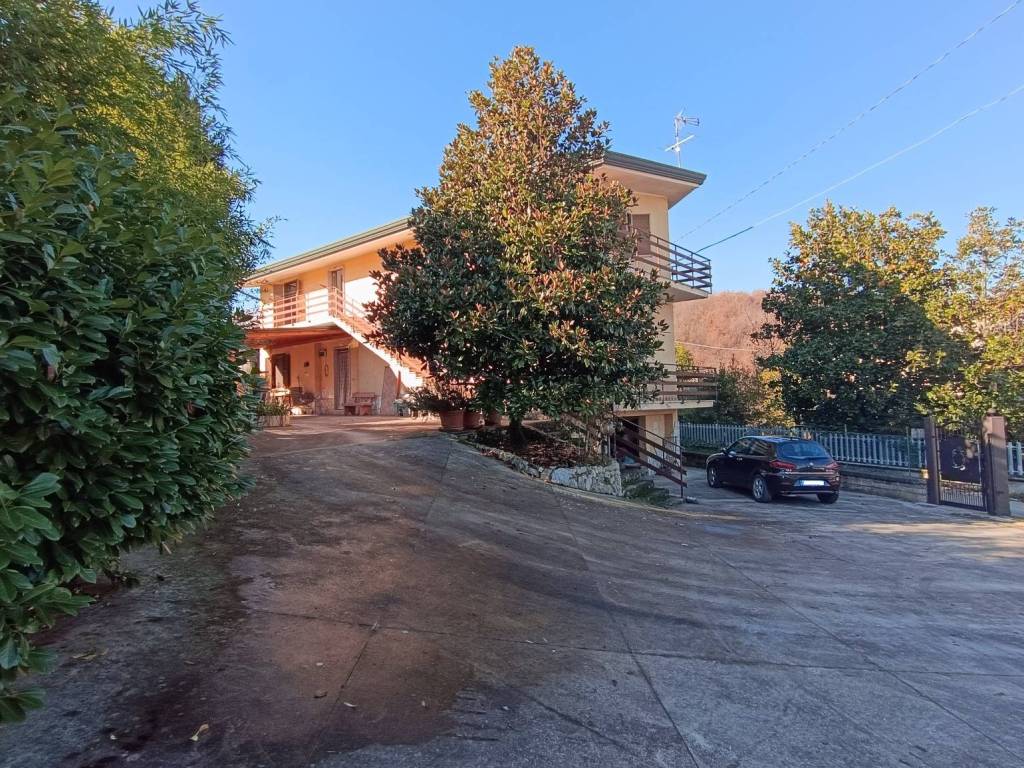 Villa a Ceccano in Via Pezze d'Ischia, 36 - Foto 5