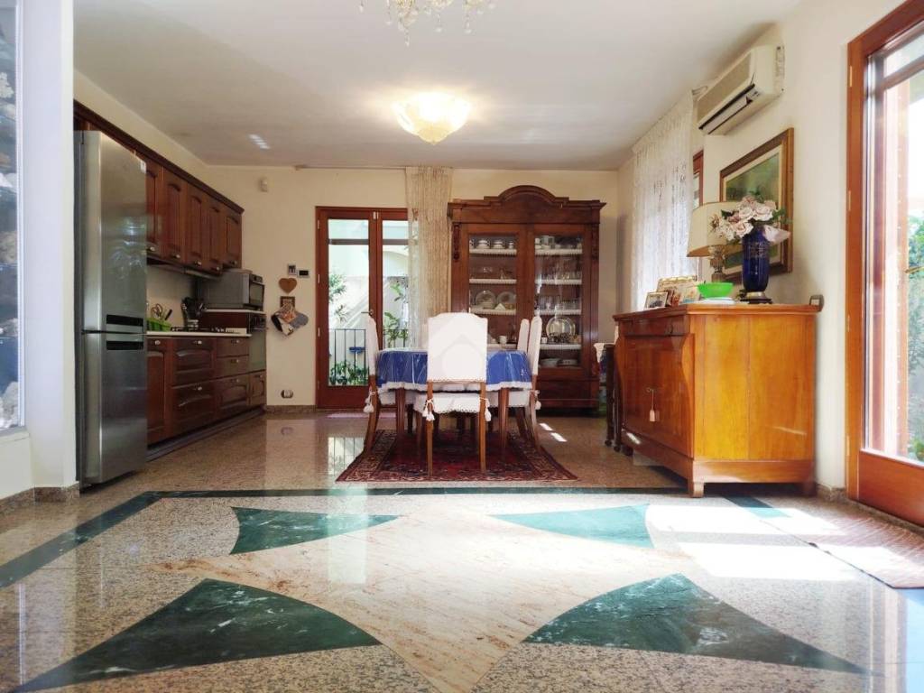 Villa a Quartu sant'elena in Via Silesu, 18 - Foto 5