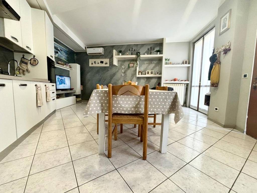 Appartamento a Uboldo in Via Palestro, 6 - Foto 5