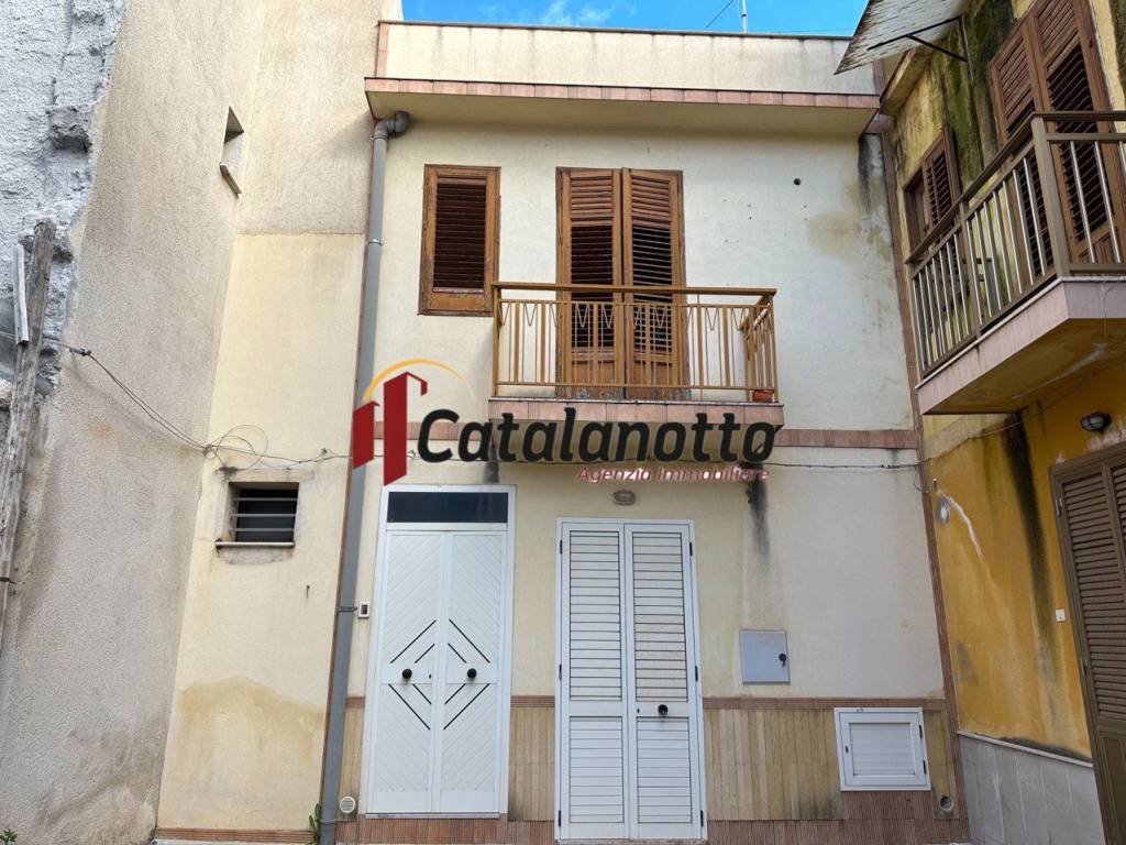 Appartamento a Castelvetrano in Via Domenico Cirillo - Foto 2