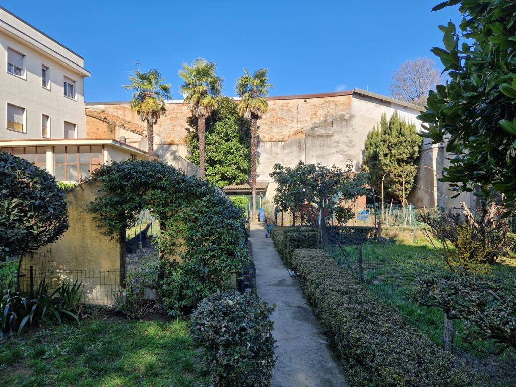 Villa a Gallarate in Via Parrocchiale, 1 - Foto 3