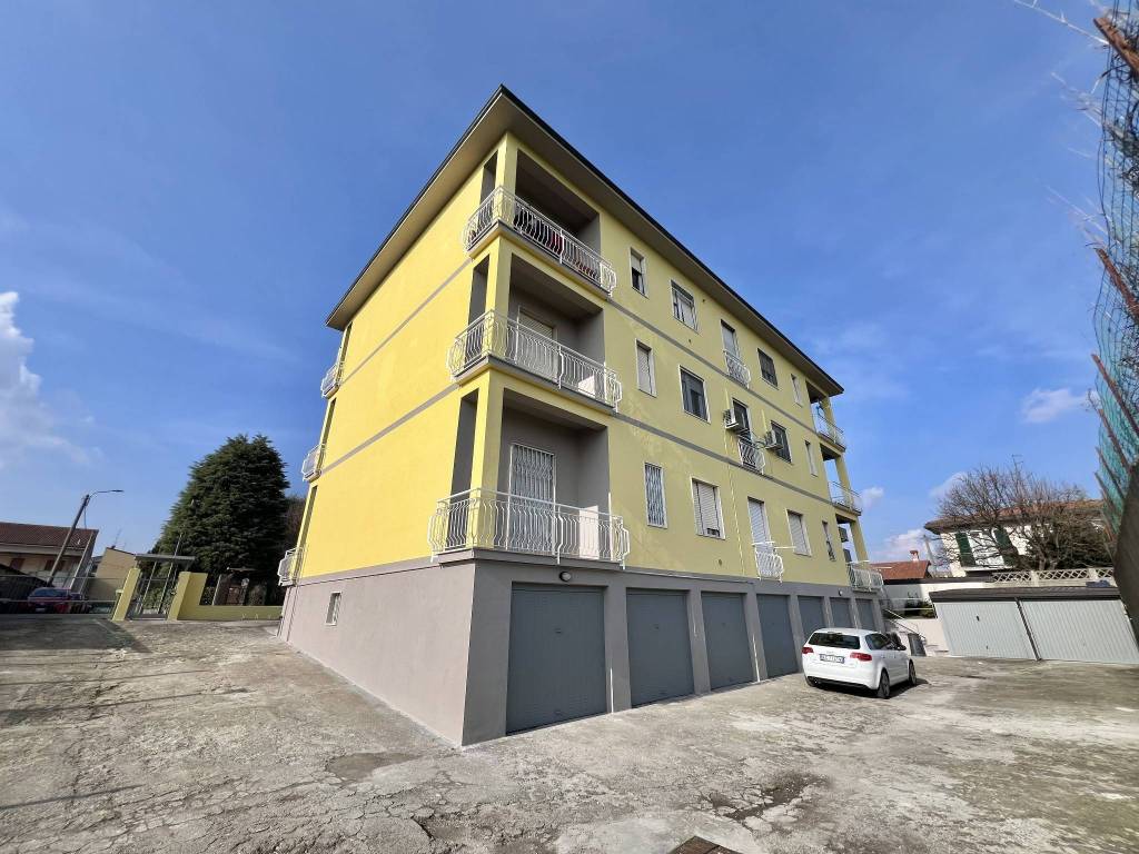 Appartamento a Cislago in Via Redipuglia, 73 - Foto 3