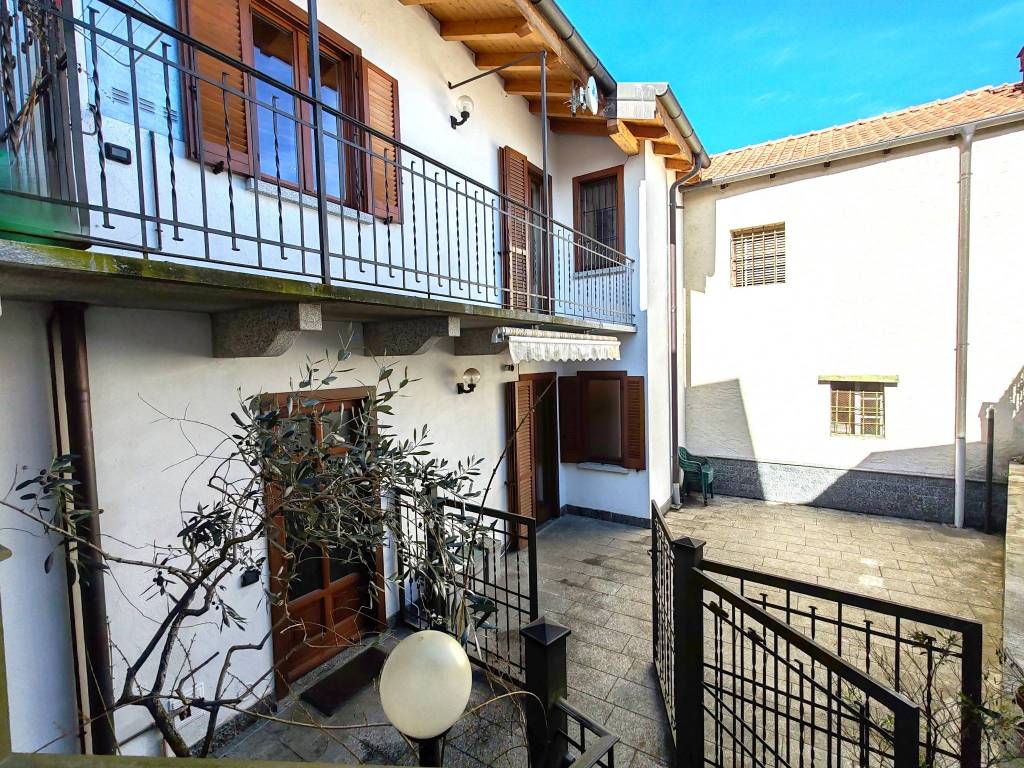 Casa indipendente a Stresa in Via Agli Orti, 5 - Foto 2