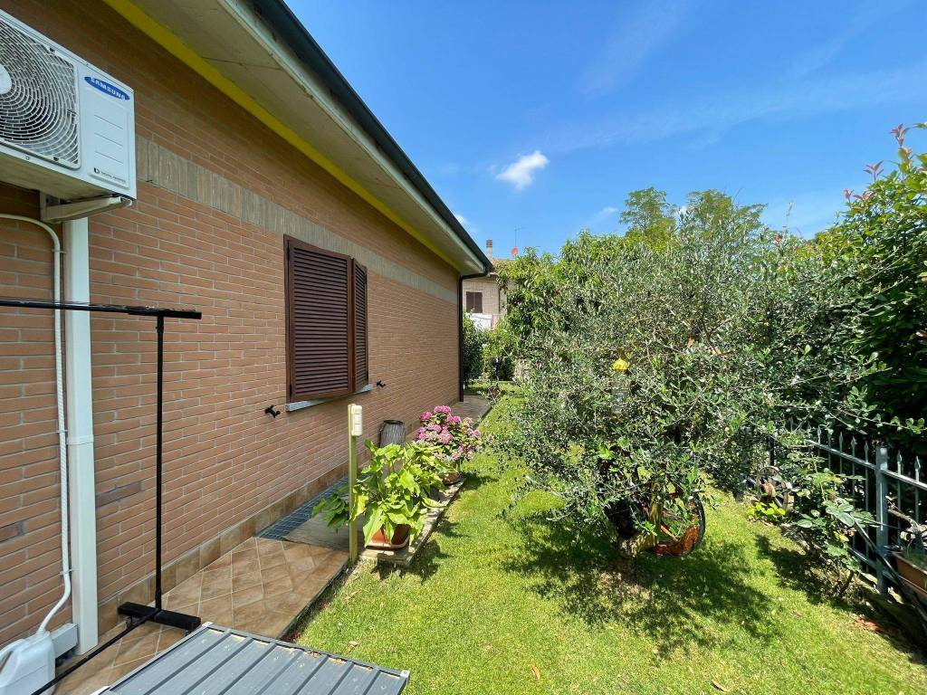 Villa a Alessandria in Strada Acqui - Foto 4