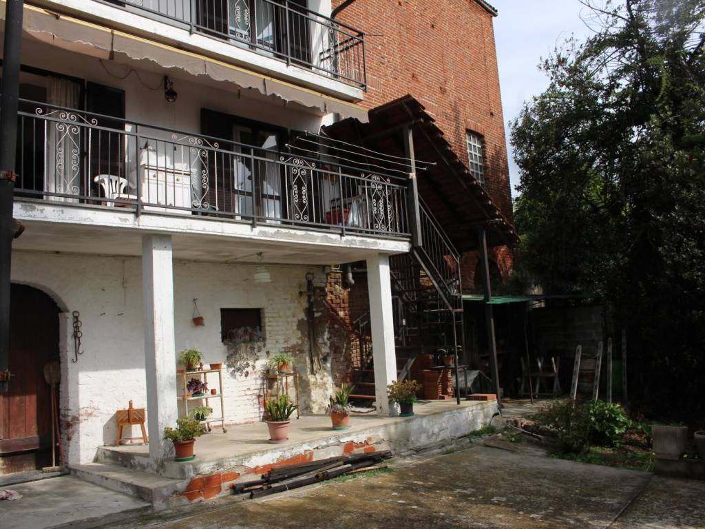 Casa indipendente a Castelnuovo don bosco in Strada Comunale da Moncucco - Foto 2