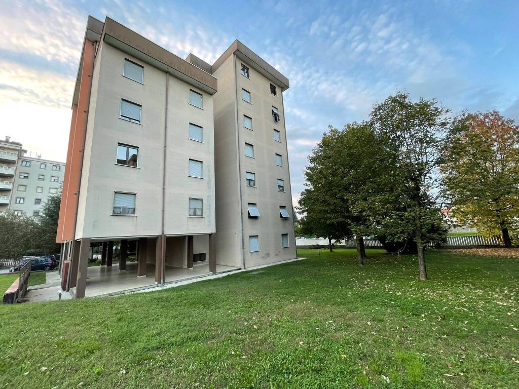 Appartamento a Caronno pertusella - Foto 3