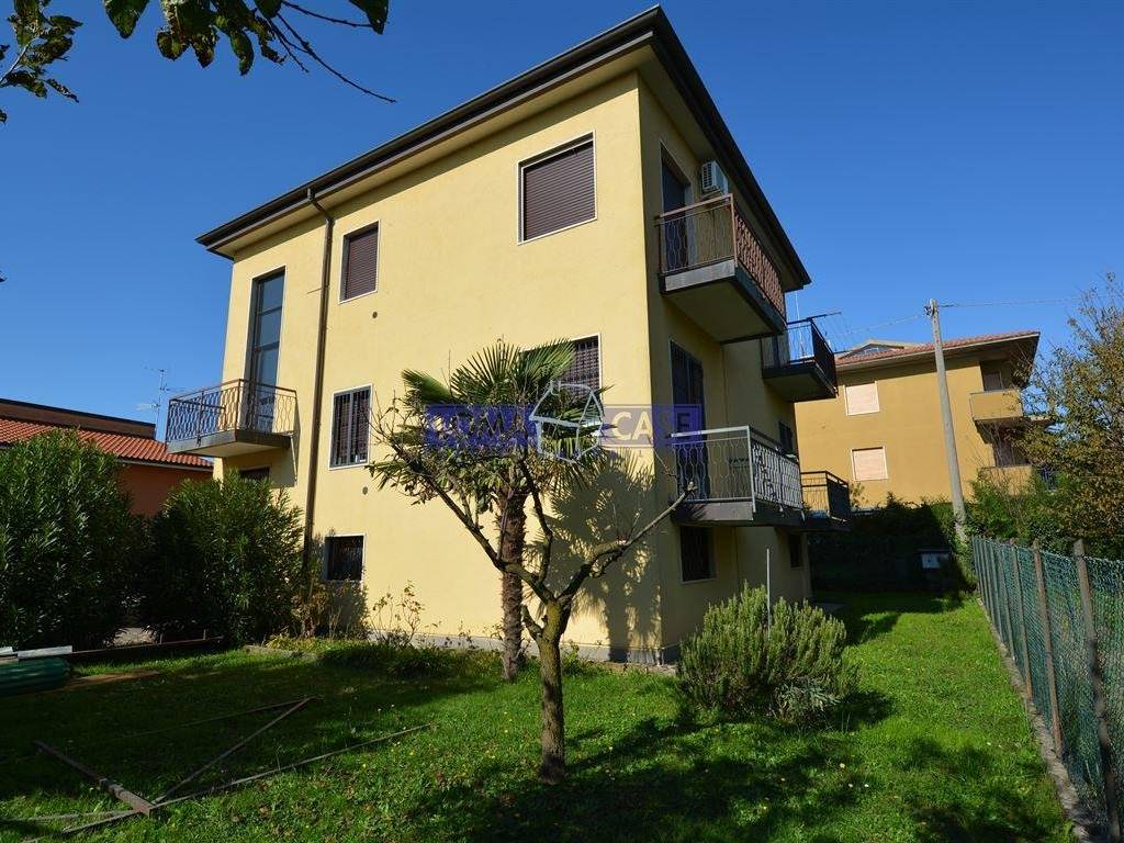 Casa indipendente a Lomagna in Via Magenta, 30 - Foto 2