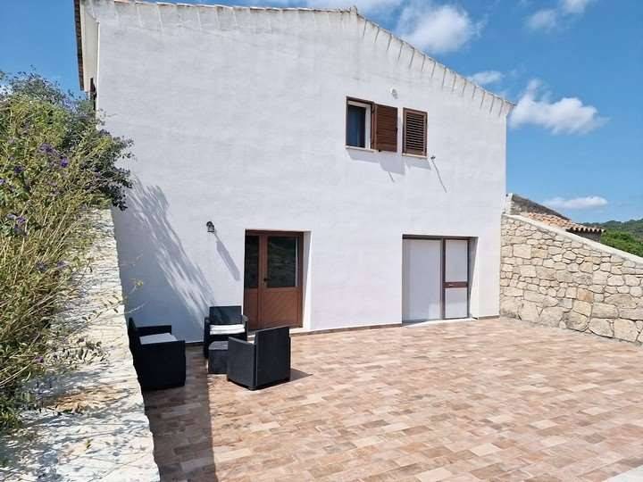Villa a Arzachena in località Tiana strada statale 125 , km 250 - Foto 2