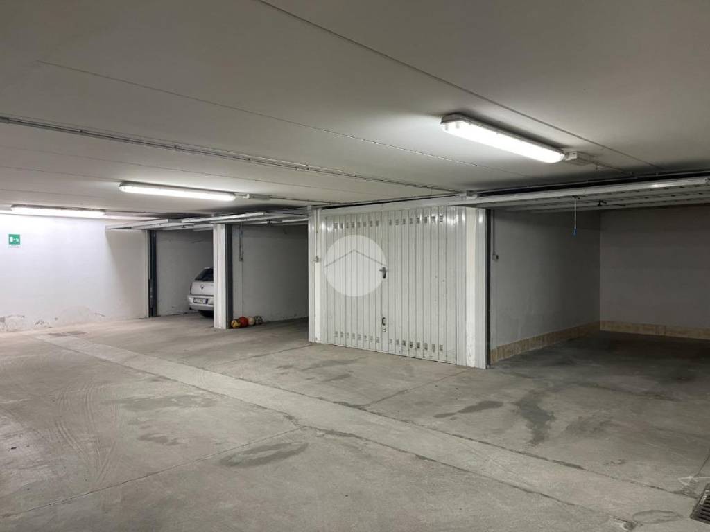 Box / garage a Nizza monferrato in Via Isonzo - Foto 3