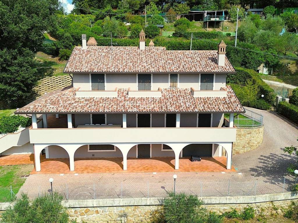 Villa a Passignano sul trasimeno in Strada Provinciale di Lisciano Niccone II Tratto - Foto 4