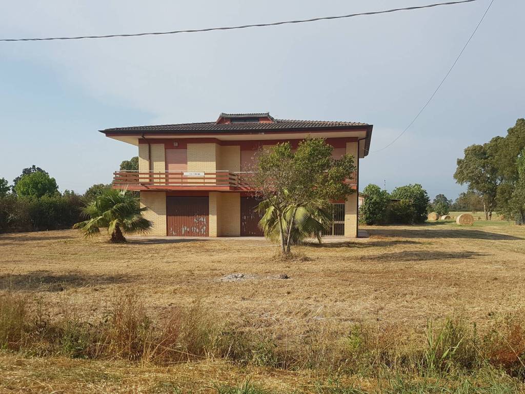 Villa a Latina in Strada del Malconsiglio - Foto 2