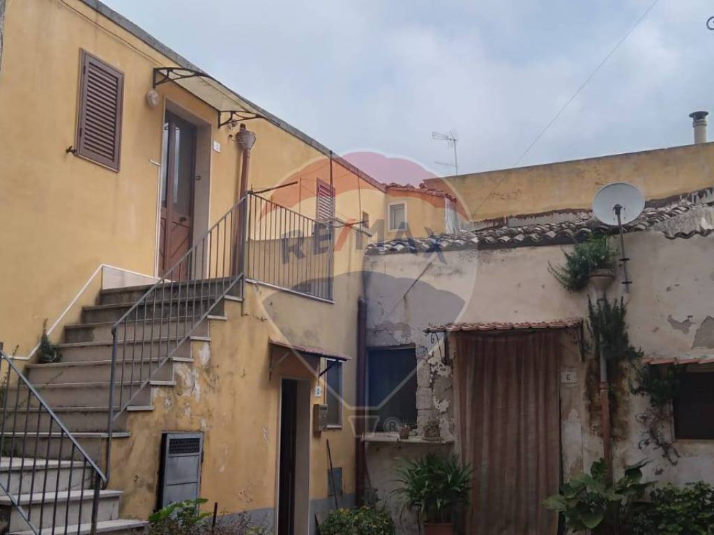 Casa indipendente a Ferla in Via Garibaldi, 28 - Foto 2