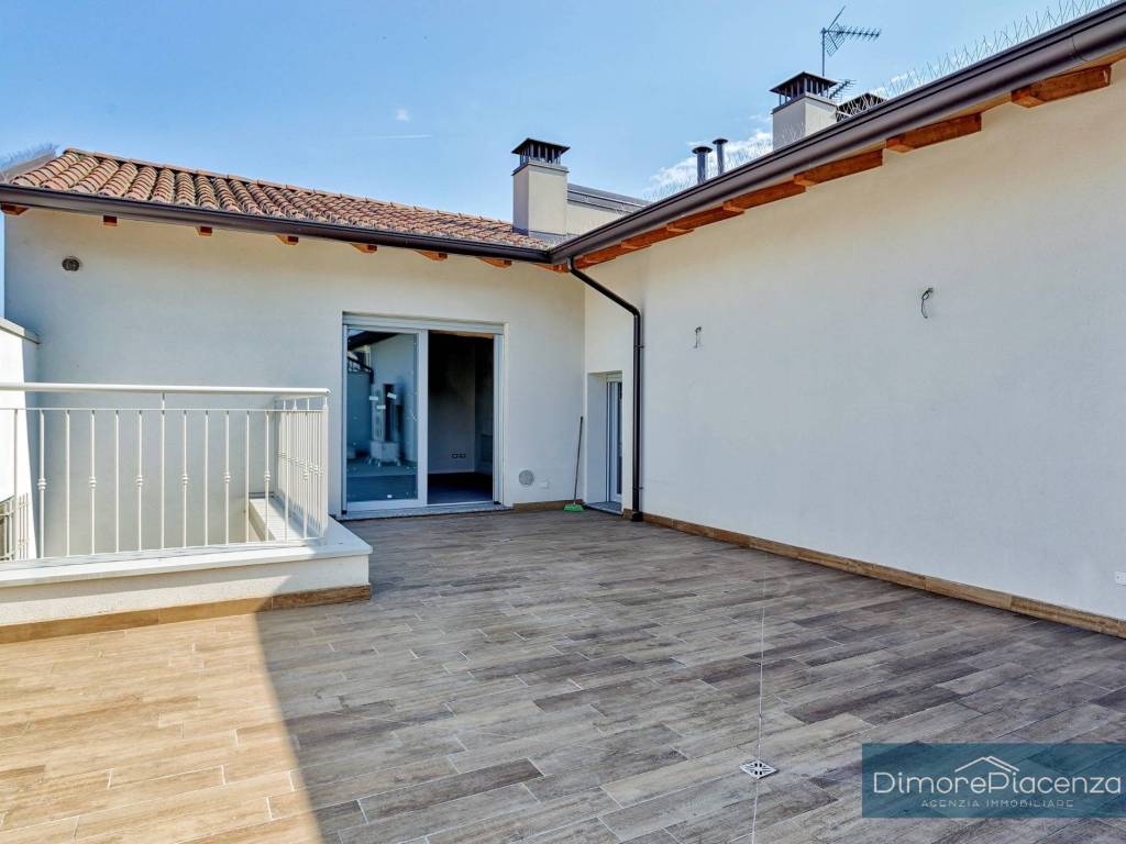 Attico / mansarda a Piacenza in Piazza dei Cavalli - Foto 3