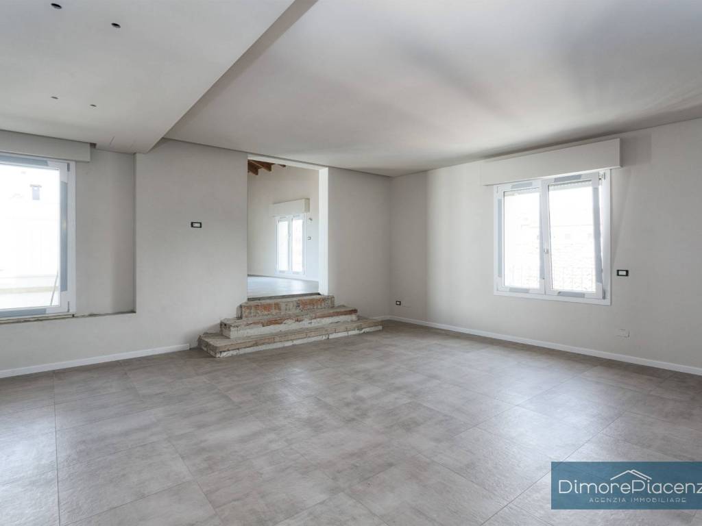 Attico / mansarda a Piacenza in Piazza dei Cavalli - Foto 5