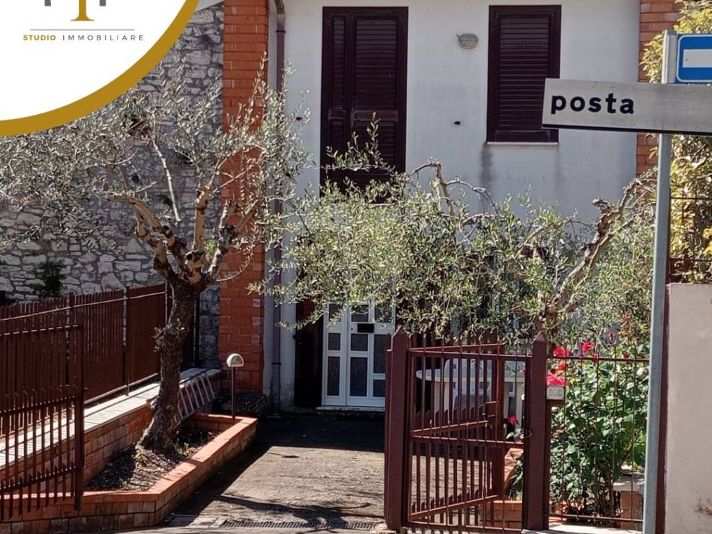 Casa indipendente a Pietrelcina in Viale Cappuccini - Foto 3