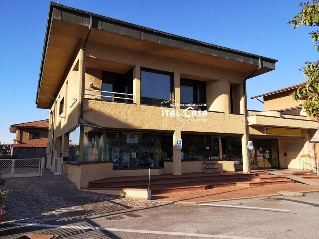 Immobile a Monsummano terme in Via dell'Unità, 219 - Foto 2