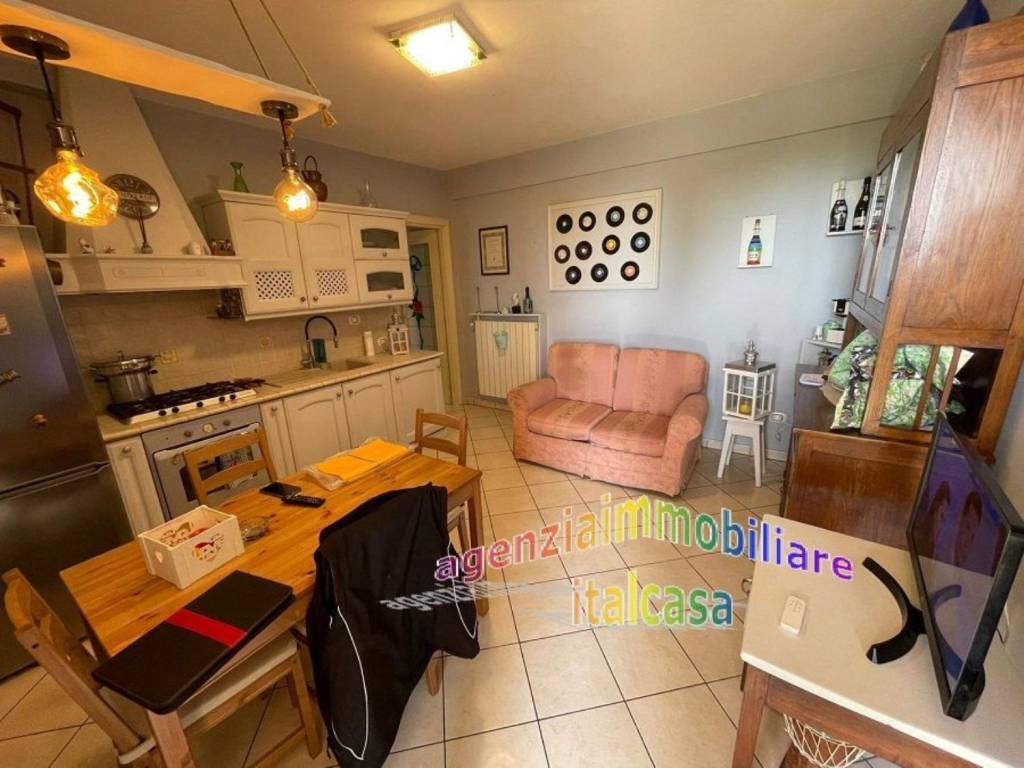 Appartamento a Buggiano in Via Terra Rossa Fonda - Foto 5