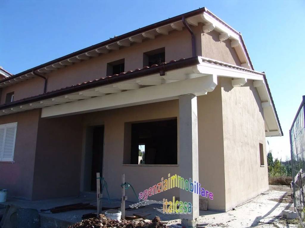 Villa a Monsummano terme in Via Pablo Picasso - Foto 5