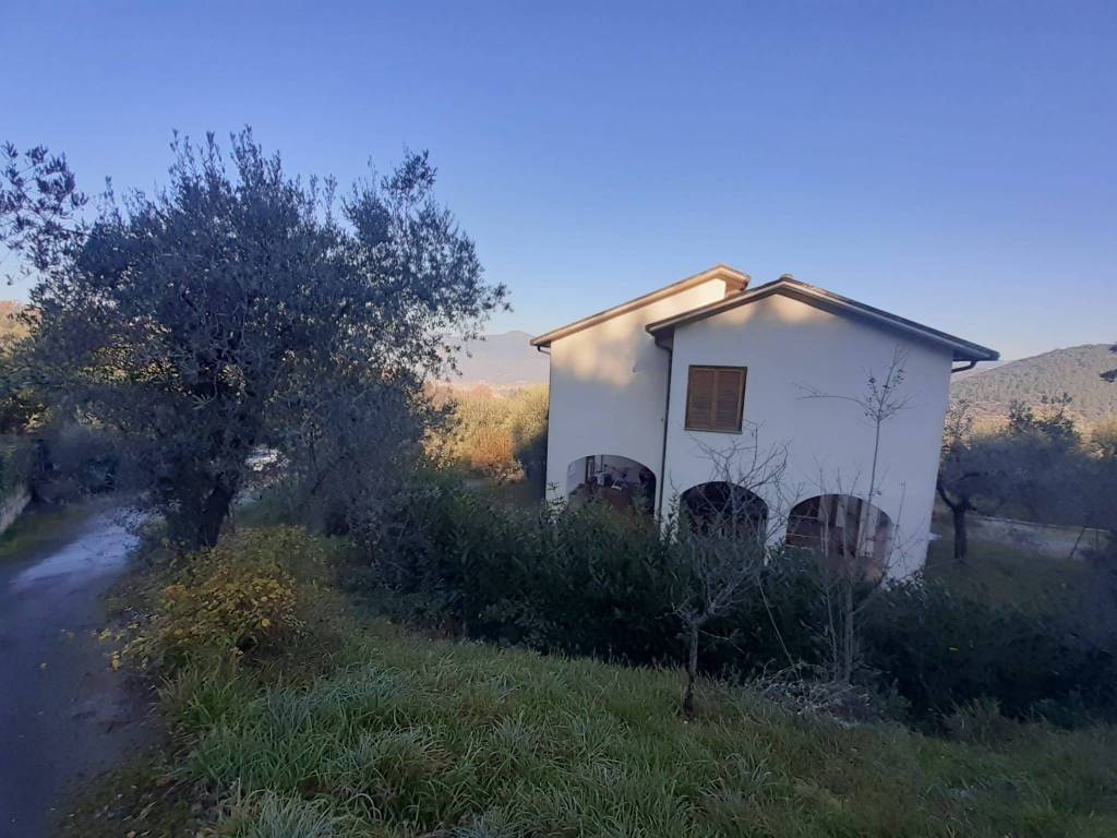 Villa a Terni in Strada delle Querce - Foto 2