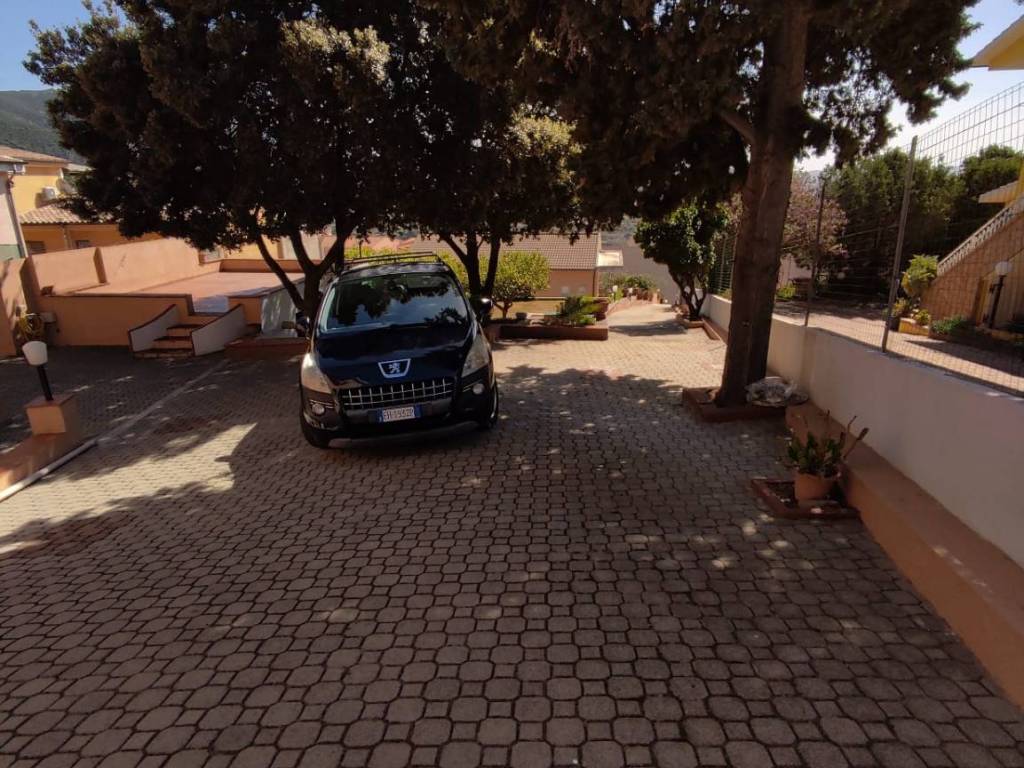 Villa a Badesi in Via D. Alighieri - Foto 4