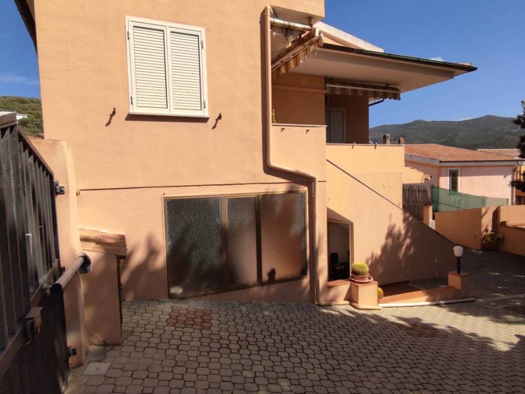 Villa a Badesi in Via D. Alighieri - Foto 5