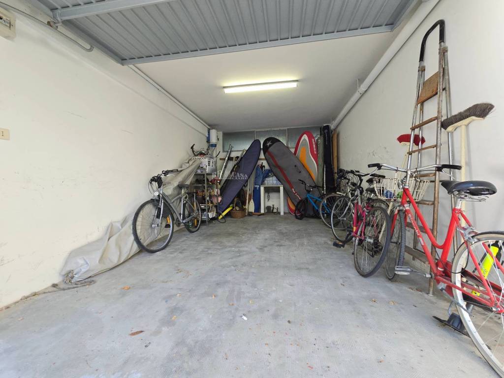 Box / garage a San benedetto del tronto in Via Zandonai, 2 - Foto 3