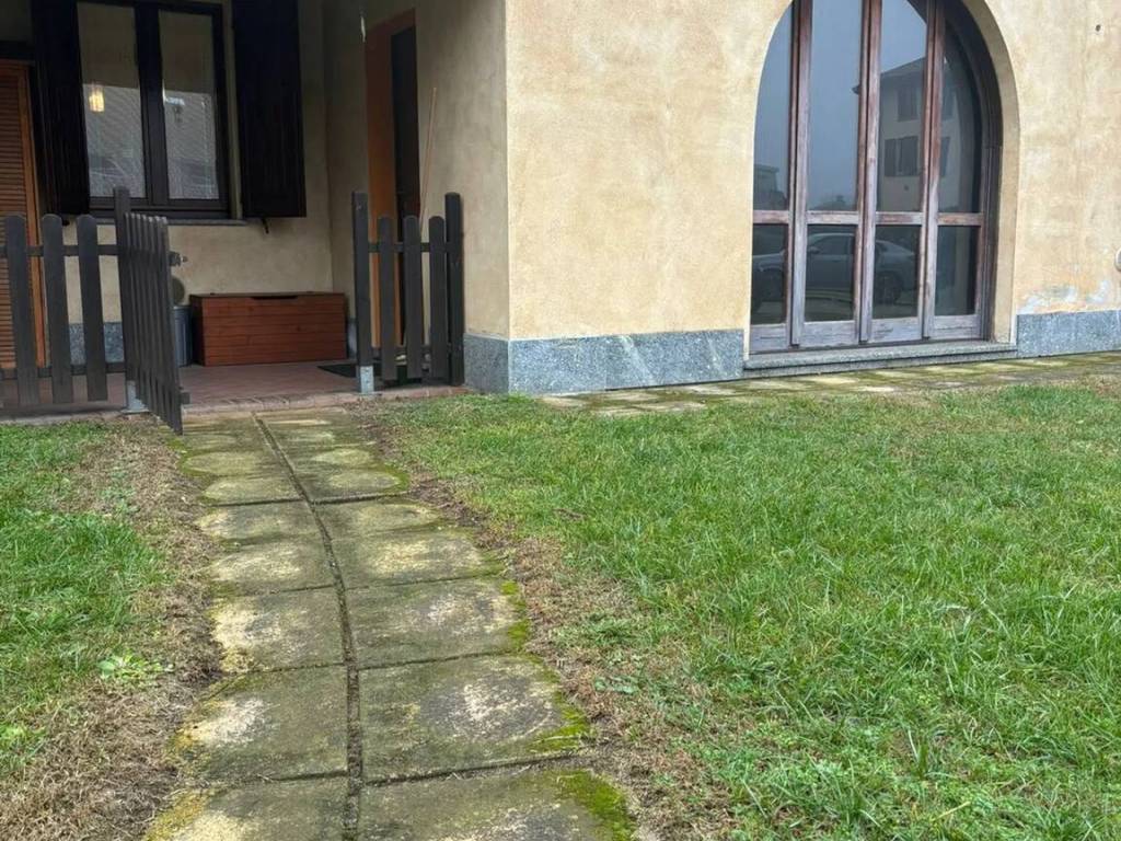 Appartamento a Torre d'isola in Villaggio Dei Pioppi S.N.C. - Foto 3