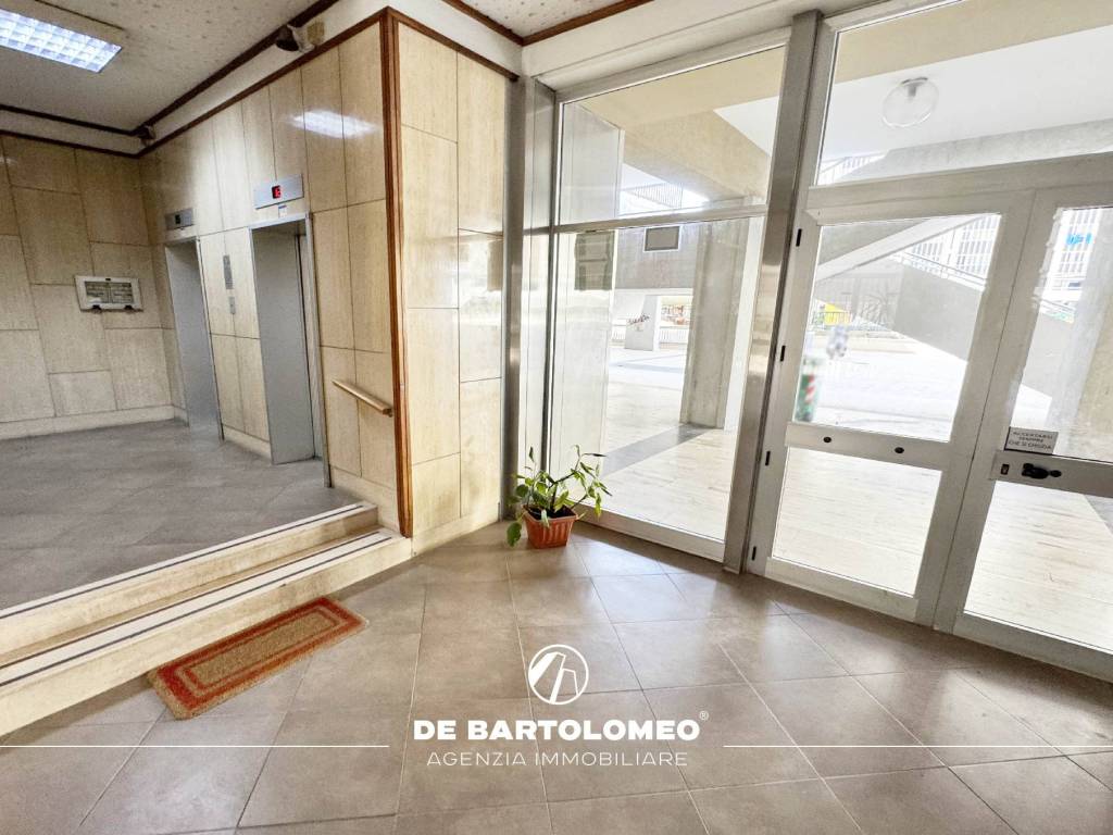 Appartamento a Taranto in Piazzale Bestat - Foto 2
