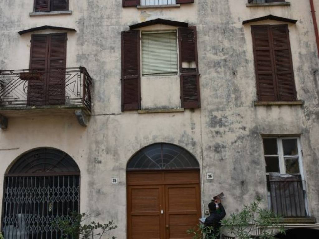 Appartamento a Luino in via asmara, 36 - Foto 2