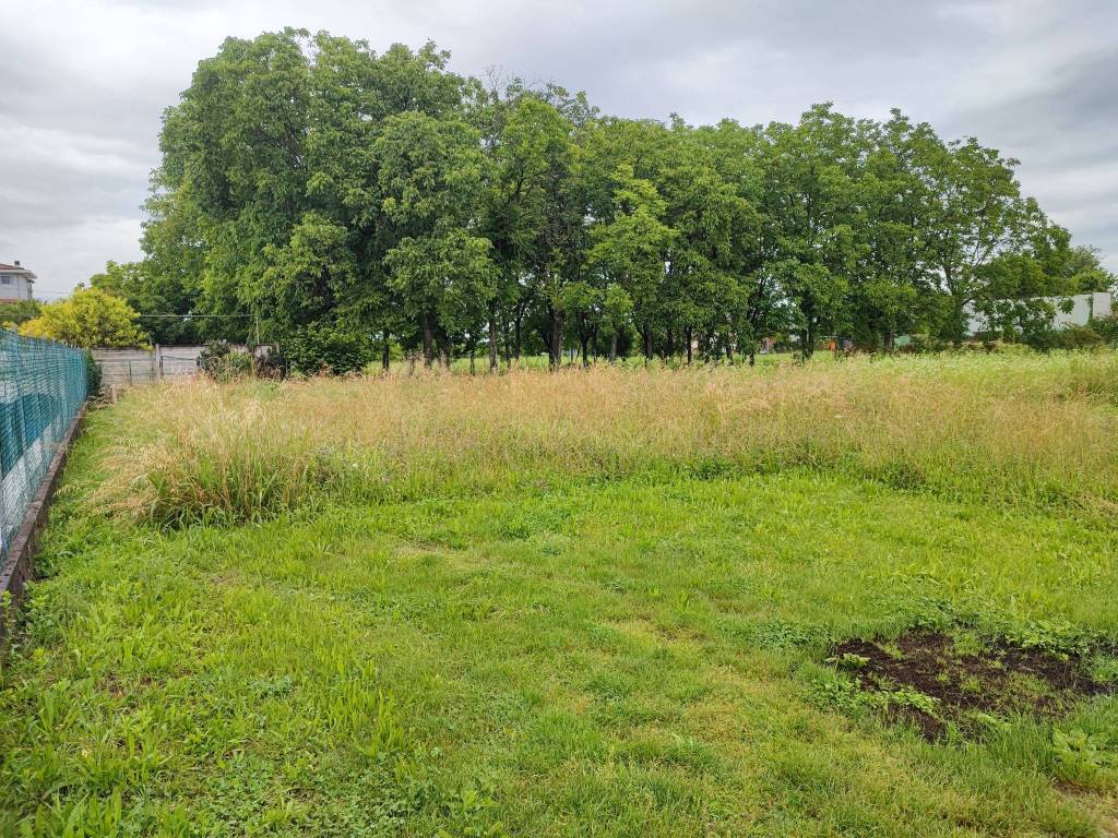 Terreno a Pordenone in Via Galileo Ferraris, 10 - Foto 2