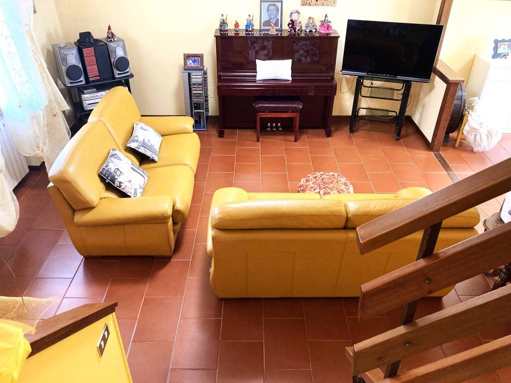 Villetta a schiera a Montale in Via Ugo Foscolo, 12 - Foto 2